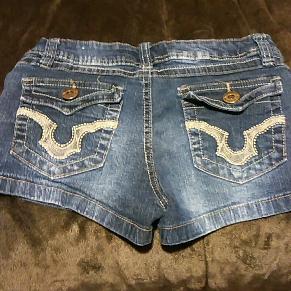 Shorts - Picture 2 of 2